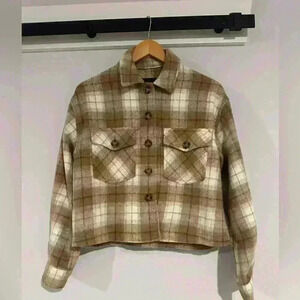 Love Tree Shacket Flannel Cropped Jacket small‎